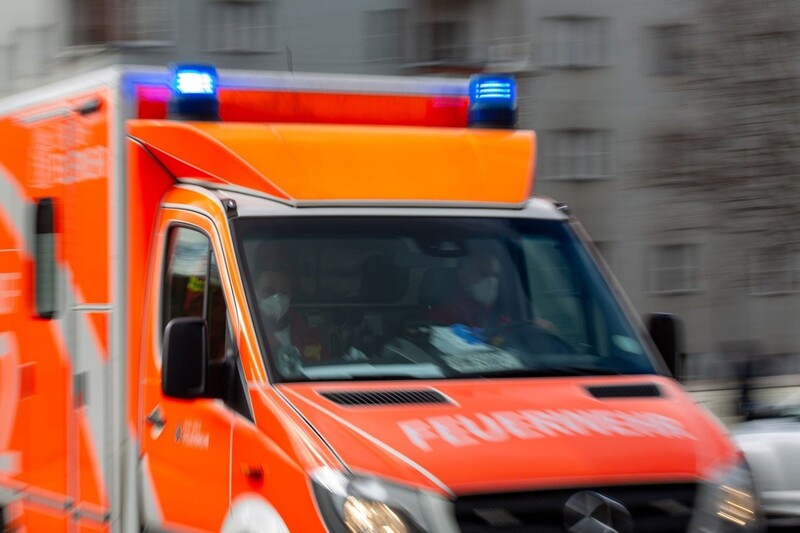 Der Ausraster gegenüber Rettungskräften in Vilsbiburg wird für einen 41-jährigen Mann Folgen haben. (Symbolbild) 