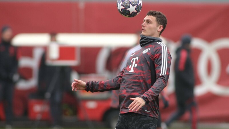 Den Ball fest im Blick: Benjamin Pavard beim Training. Der Fußballstar hat am Mittwoch einen Termin vor dem Kadi.