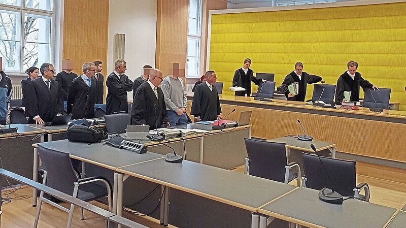 Haftstrafen zwischen 14 und vier Jahren unter anderem wegen bandenmäßigem Drogenhandel verhängte Richter Thomas Zenger.
