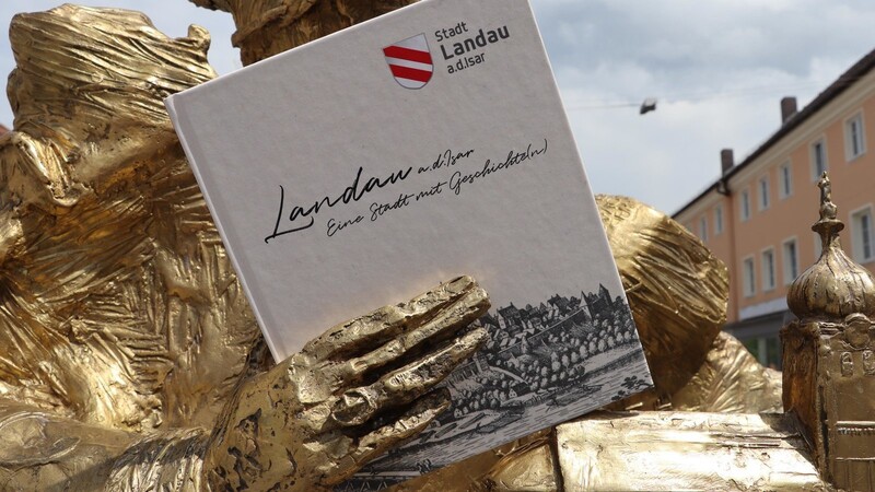 Die Festschrift zur 800-Jahr-Feier der Stadt Landau ist ab Freitag, 7. Juni, erhältlich.