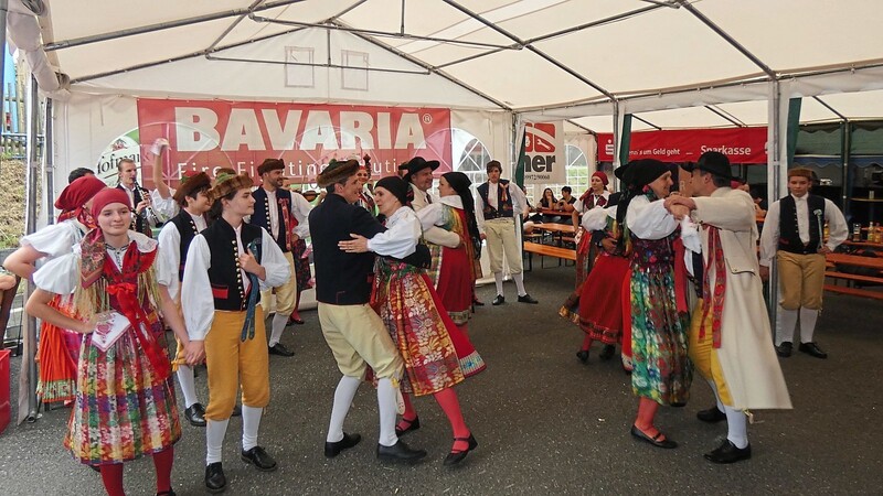 Die Gäste aus Tschechien zeigten Volkstänze aus dem Nachbarland.