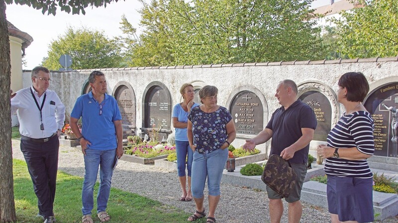 Der Umweltausschuss plant die Verschönerung des Friedhofs.