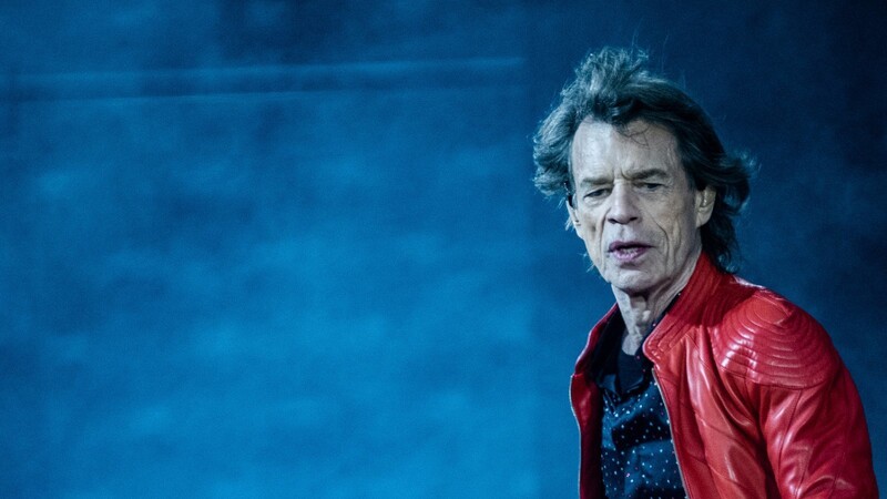 Stones-Frontmann Mick Jagger: "Ich bin am Boden zerstört, dass ich die Tournee verschieben muss, aber ich werde sehr hart dafür arbeiten, so schnell wie möglich auf die Bühne zurückzukehren."