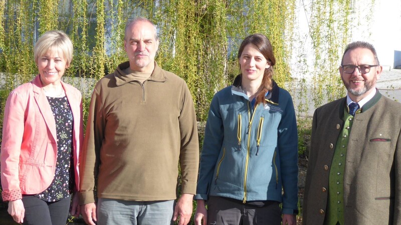 Gaby Wittenzellner (v.li.), Hubert Schmid, Franziska Dendl und Jürgen Völkl.