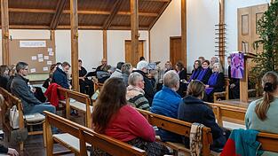 Ein Teil der anwesenden Gläubigen Ein Teil der anwesenden Gläubigen