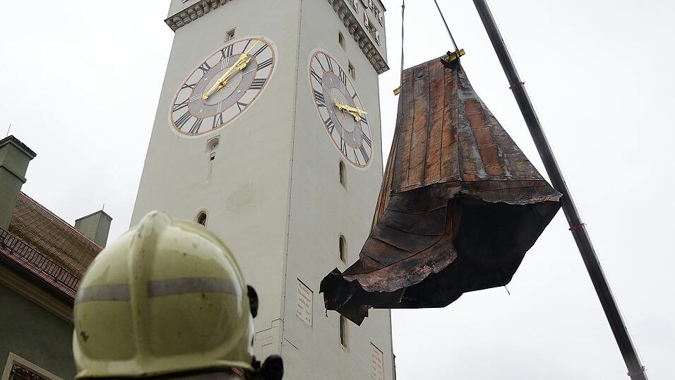 Heute vor acht Jahren, am 25. November, brannte das Straubinger Rathaus ab. Heute vor acht Jahren, am 25. November, brannte das Straubinger Rathaus ab.