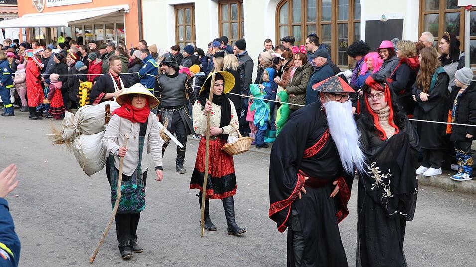 Beim Bogener Faschingsumzug war einiges geboten. Beim Bogener Faschingsumzug war einiges geboten.