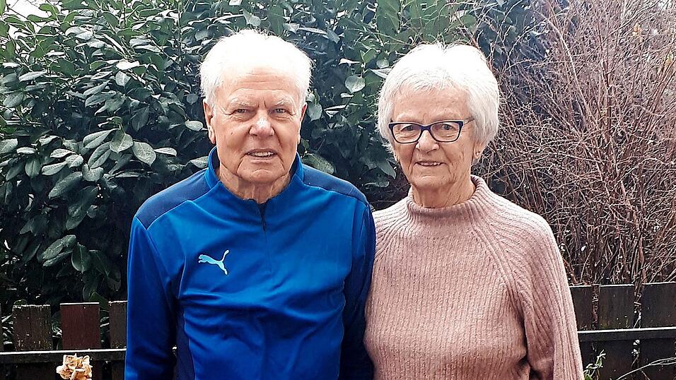 Vollblut-Ehrenamtler: Walter und Anneliese Albrecht haben sich in vielen Funktionen ihrer Leidenschaft Leichtathletik verschrieben. 'Das war nur möglich, weil wir das beide machen', sagen sie. Vollblut-Ehrenamtler: Walter und Anneliese Albrecht haben sich in vielen Funktionen ihrer Leidenschaft Leichtathletik verschrieben. 'Das war nur möglich, weil wir das beide machen', sagen sie.