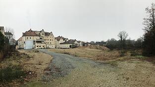 Auf diesem Grundstück hinter dem Marienheim an der Wittelsbacherstraße wird eine Wohnanlage mit fünf Häusern und rund 122 Wohneinheiten geplant. Auf diesem Grundstück hinter dem Marienheim an der Wittelsbacherstraße wird eine Wohnanlage mit fünf Häusern und rund 122 Wohneinheiten geplant.