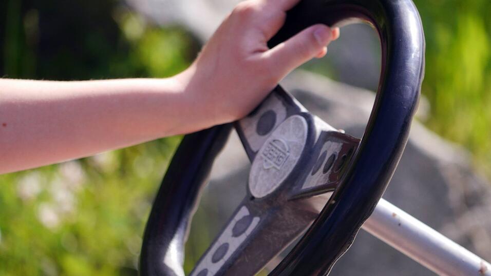 Ein Strecke für Dreiräder und Tretautos gibt es auch. Ein Strecke für Dreiräder und Tretautos gibt es auch.