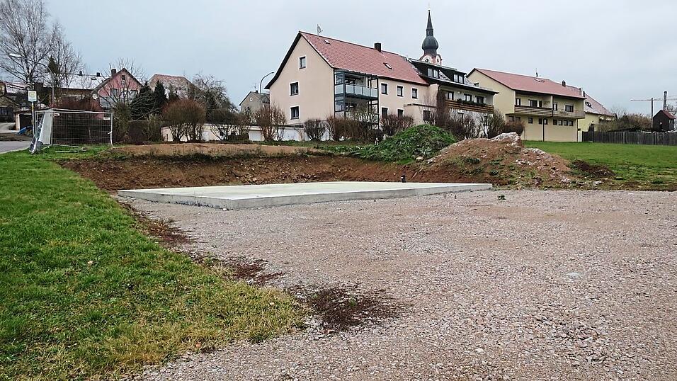 Auch andere Investoren würden gern auf der betonierten Bodenplatte bauen. Auch andere Investoren würden gern auf der betonierten Bodenplatte bauen.
