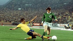 Dieter Herzog (r) ist im Alter von 79 Jahren gestorben. (Archivbild) Dieter Herzog (r) ist im Alter von 79 Jahren gestorben. (Archivbild)