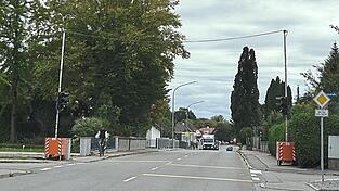 Die Testphase der Fußgängerampel ist nur beendet und für eine fest installierte gab es grünes Licht. Die Testphase der Fußgängerampel ist nur beendet und für eine fest installierte gab es grünes Licht.