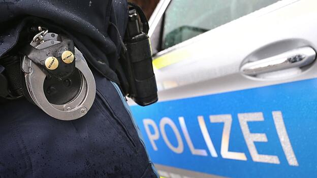 Die Polizei nahm den Mann fest. (Symbolbild) Die Polizei nahm den Mann fest. (Symbolbild)