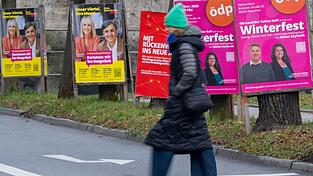 Vielerorts sind die Straßen schon mit Wahlplakaten gesäumt - auch wenn die Kommunalwahl erst am 8. März 2026 stattfindet. Vielerorts sind die Straßen schon mit Wahlplakaten gesäumt - auch wenn die Kommunalwahl erst am 8. März 2026 stattfindet.