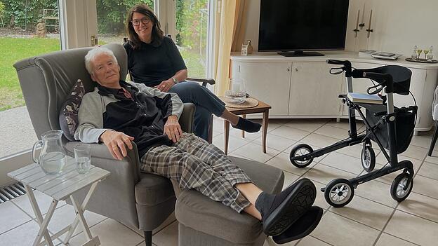 Seit April besuchte die Ehrenamtliche des Hospizvereins Landshut, Karin Strobl, den 82-jährigen Richard Bechinger. Seit April besuchte die Ehrenamtliche des Hospizvereins Landshut, Karin Strobl, den 82-jährigen Richard Bechinger.