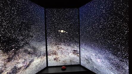 Eine Reise mit dem Raumschiff zum Planeten Proxima Centauri b - der nächste erdähnliche Planet. Er ist 4,2 Lichtjahre von der Erde entfernt. Eine Reise mit dem Raumschiff zum Planeten Proxima Centauri b - der nächste erdähnliche Planet. Er ist 4,2 Lichtjahre von der Erde entfernt.
