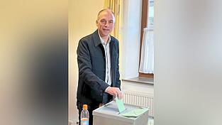 Anton Maier hat im Neufraunhofener Wahllokal gewählt. Anton Maier hat im Neufraunhofener Wahllokal gewählt.