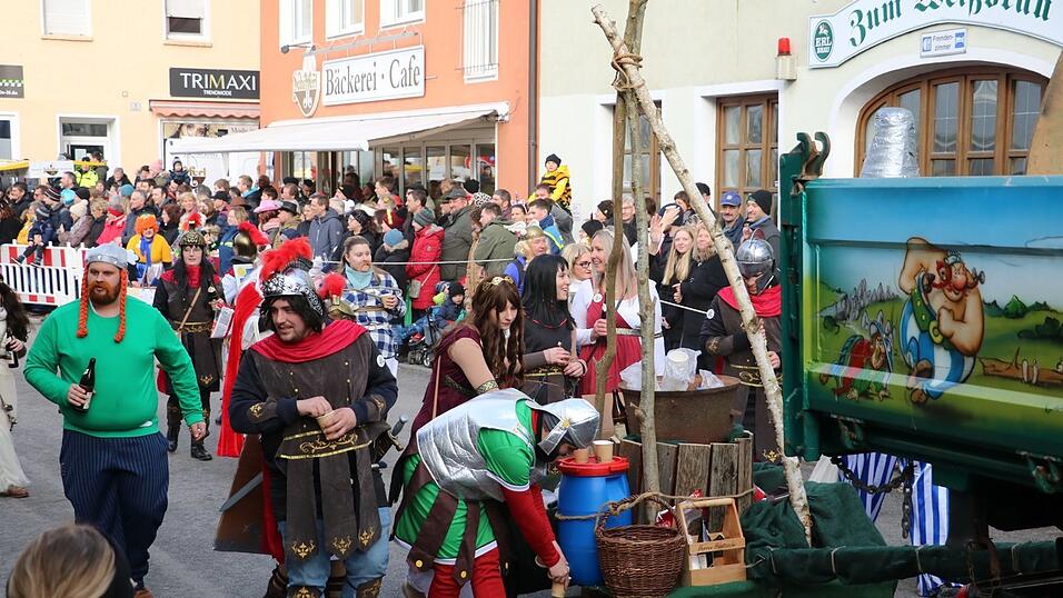 Beim Bogener Faschingsumzug war einiges geboten. Beim Bogener Faschingsumzug war einiges geboten.