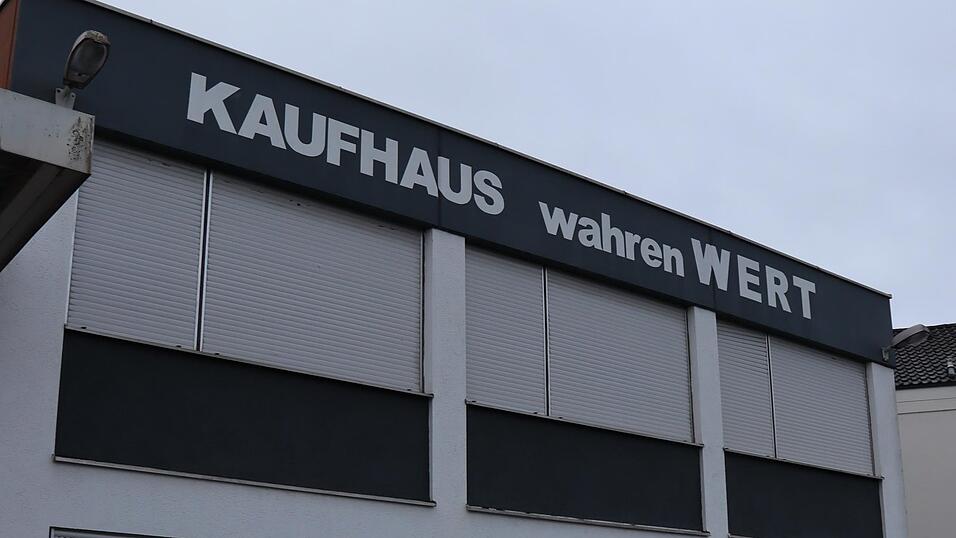 Das Gebrauchtkaufhaus in der Landshuter Straße 173A. Das Gebrauchtkaufhaus in der Landshuter Straße 173A.