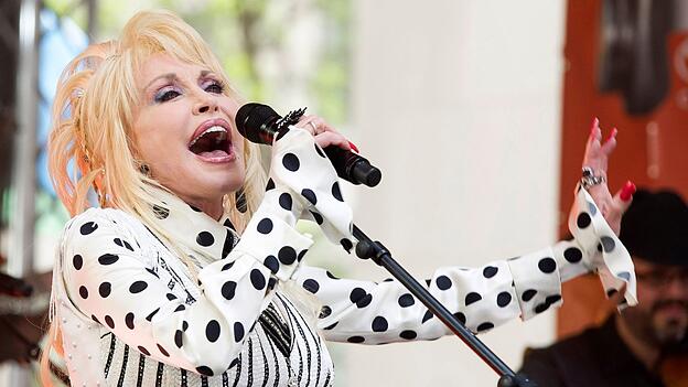 Dolly Parton hat ihren Fans einen geheimen Song hinterlassen. (Archivbild) Dolly Parton hat ihren Fans einen geheimen Song hinterlassen. (Archivbild)