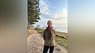 Seit Jenny auf Alkohol verzichtet, fühlt sie sich wieder klar im Kopf. Seit Jenny auf Alkohol verzichtet, fühlt sie sich wieder klar im Kopf.