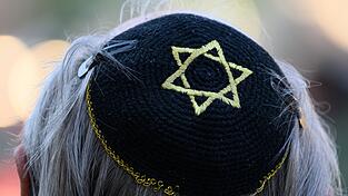 Im vergangenen Jahr haben sich die dokumentierten antisemitischen Vorfälle in der Oberpfalz verdreifacht. Im vergangenen Jahr haben sich die dokumentierten antisemitischen Vorfälle in der Oberpfalz verdreifacht.