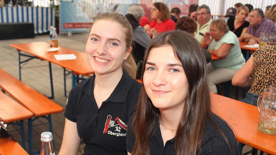 Zur Musik von Headless wurde ausgelassen gefeiert. Zur Musik von Headless wurde ausgelassen gefeiert.