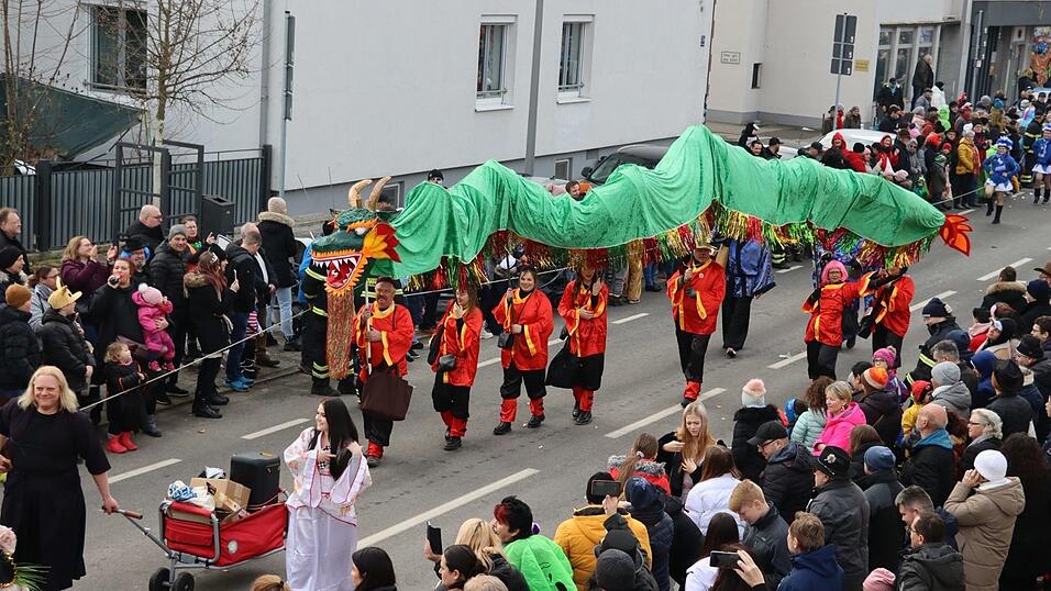 Beim Bogener Faschingsumzug war einiges geboten. Beim Bogener Faschingsumzug war einiges geboten.