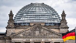 Klaus Sterzenbach berichtet für unsere Mediengruppe aus dem politischen Berlin. Einmal in der Woche erscheint seine Hauptstadtkolumne. Klaus Sterzenbach berichtet für unsere Mediengruppe aus dem politischen Berlin. Einmal in der Woche erscheint seine Hauptstadtkolumne.