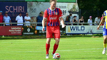 Abwehrmann Jakob Hartl und seine Kötztinger wollen den Tabellenzweiten ASV Burglengenfeld dagegenhalten. Abwehrmann Jakob Hartl und seine Kötztinger wollen den Tabellenzweiten ASV Burglengenfeld dagegenhalten.