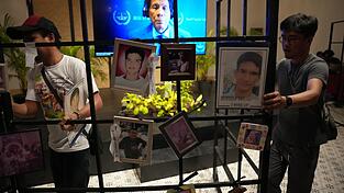 Der 80 Jahre alte Duterte blieb der Anhörung ohne Angabe von Gründen fern. Der 80 Jahre alte Duterte blieb der Anhörung ohne Angabe von Gründen fern.