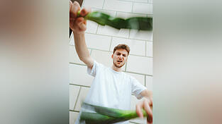 Beim Battlerap gibt es keine zweite Chance. Wenn ein Text nicht sitzt, war es das. Das fasziniert Felix. Beim Battlerap gibt es keine zweite Chance. Wenn ein Text nicht sitzt, war es das. Das fasziniert Felix.