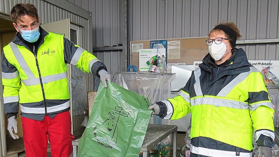 Der ZAW bietet in seinen Wertstoffhöfen für die Aktion 'Sauber macht lustig' solche Säcke an. Der ZAW bietet in seinen Wertstoffhöfen für die Aktion 'Sauber macht lustig' solche Säcke an.