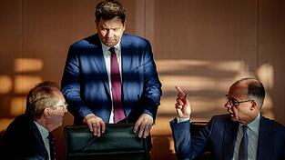 Die Spitzen der schwarz-roten Regierung mussten eine umfangreiche Tagesordnung abarbeiten. Die Spitzen der schwarz-roten Regierung mussten eine umfangreiche Tagesordnung abarbeiten.