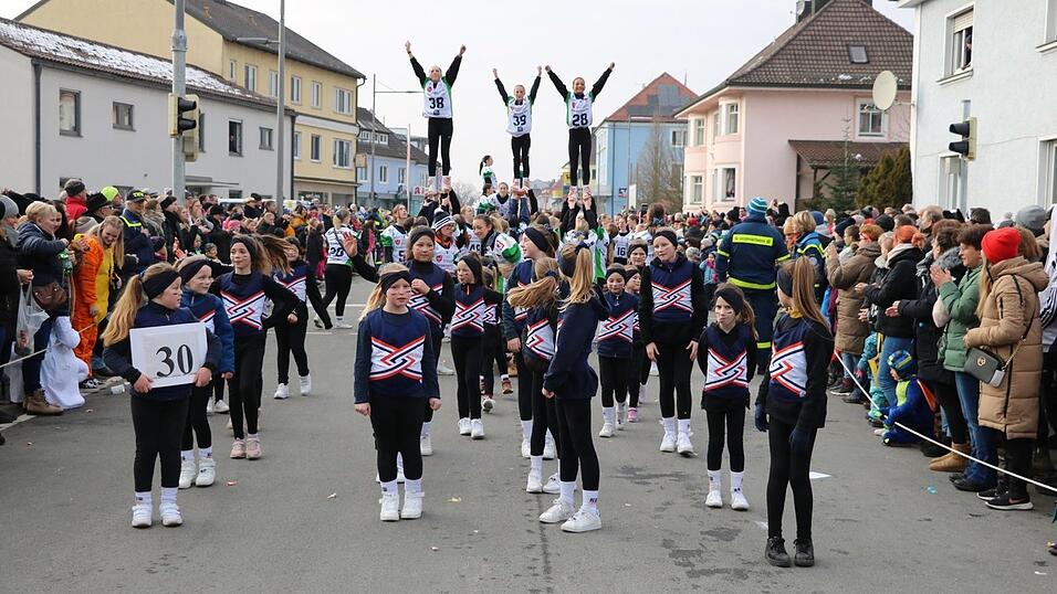 Beim Bogener Faschingsumzug war einiges geboten. Beim Bogener Faschingsumzug war einiges geboten.
