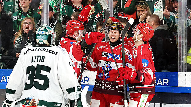 Wer zuletzt lacht, lacht am besten: Das dachten sich sicher auch Landshuts Stanislav Dietz, Siegtorschütze Tor Immo und Tobias Lindberg (rote Trikots v.l.) nach dem 3:2. Wer zuletzt lacht, lacht am besten: Das dachten sich sicher auch Landshuts Stanislav Dietz, Siegtorschütze Tor Immo und Tobias Lindberg (rote Trikots v.l.) nach dem 3:2.