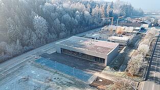 Das neue Gerätehaus der Feuerwehren Eching/Kronwinkl und Viecht zwischen Viecht und Kronwinkl. Das neue Gerätehaus der Feuerwehren Eching/Kronwinkl und Viecht zwischen Viecht und Kronwinkl.