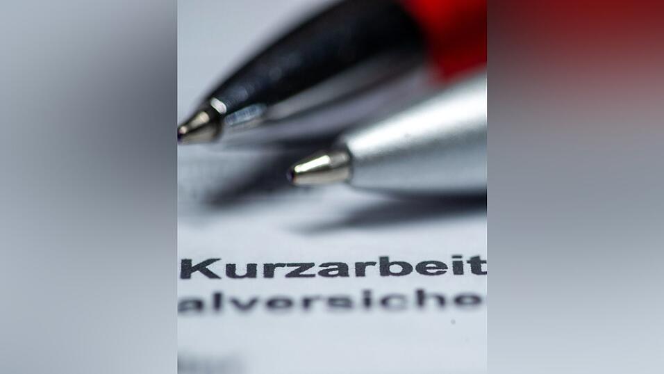 Im Juli waren 1,2 Millionen sozialversicherungspflichtig Beschäftigte in Bayern in Kurzarbeit. Im Juli waren 1,2 Millionen sozialversicherungspflichtig Beschäftigte in Bayern in Kurzarbeit.