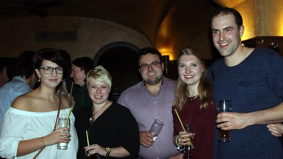 19 Jahre Beatschuppen Landshut! Das wurde am Freitag mit einer Schlagerparty gefeiert. 19 Jahre Beatschuppen Landshut! Das wurde am Freitag mit einer Schlagerparty gefeiert.