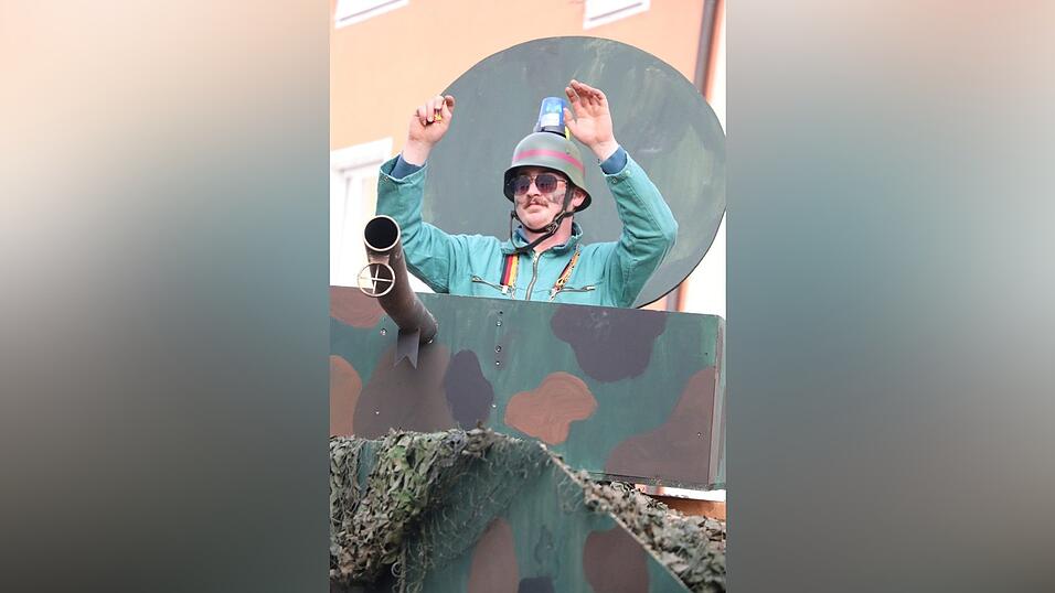 Beim Bogener Faschingsumzug war einiges geboten. Beim Bogener Faschingsumzug war einiges geboten.
