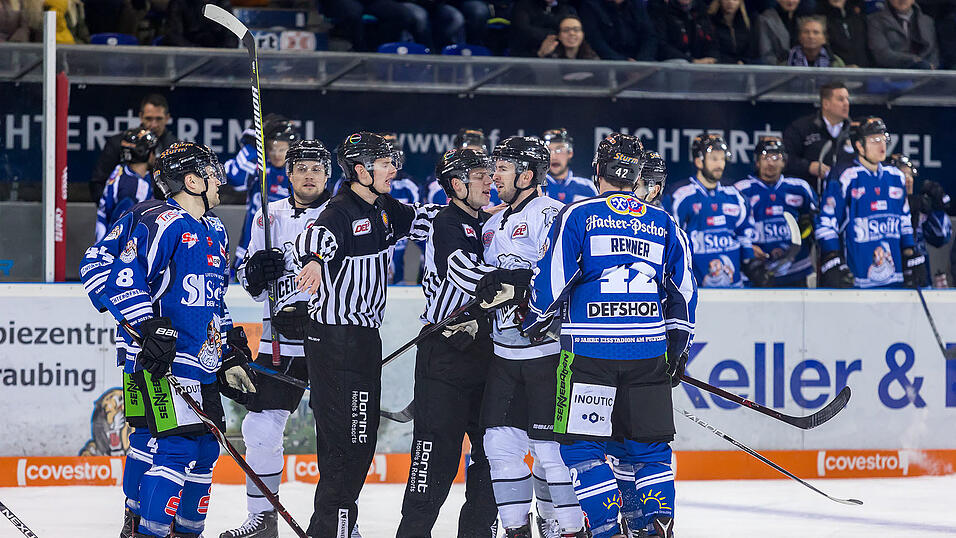 Die Straubing Tigers hatten die Thomas Sabo Ice Tigers Nürnberg zu Gast. Die Straubing Tigers hatten die Thomas Sabo Ice Tigers Nürnberg zu Gast.