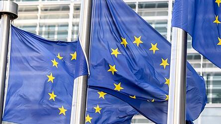 Trotz rückläufiger Migrationsbewegungen nach Europa verschärft die Staatengemeinschaft ihren Kurs in der Migrationspolitik. (Symbol) Trotz rückläufiger Migrationsbewegungen nach Europa verschärft die Staatengemeinschaft ihren Kurs in der Migrationspolitik. (Symbol)