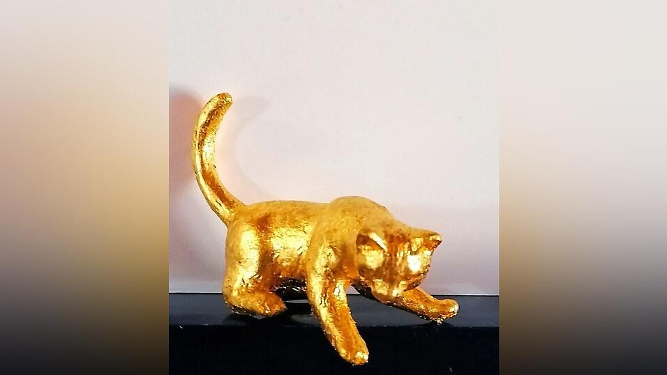 Die Katze wird ungefähr Originalgröße haben. Die Katze wird ungefähr Originalgröße haben.