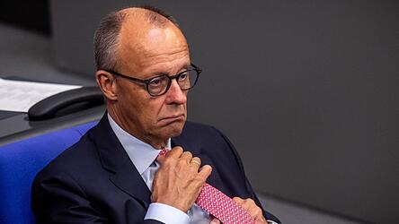 Nach Wahlschlappen und Koalitionszoff steht Friedrich Merz unter enormem Druck. Nach Wahlschlappen und Koalitionszoff steht Friedrich Merz unter enormem Druck.