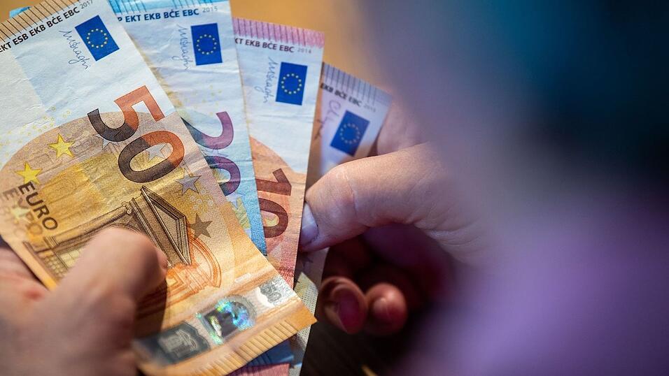 Die Höhe der Renten ist für die Linke ein Wahlkampfthema - dafür hat sie amtliche Zahlen erfragt. (Illustration) Die Höhe der Renten ist für die Linke ein Wahlkampfthema - dafür hat sie amtliche Zahlen erfragt. (Illustration)