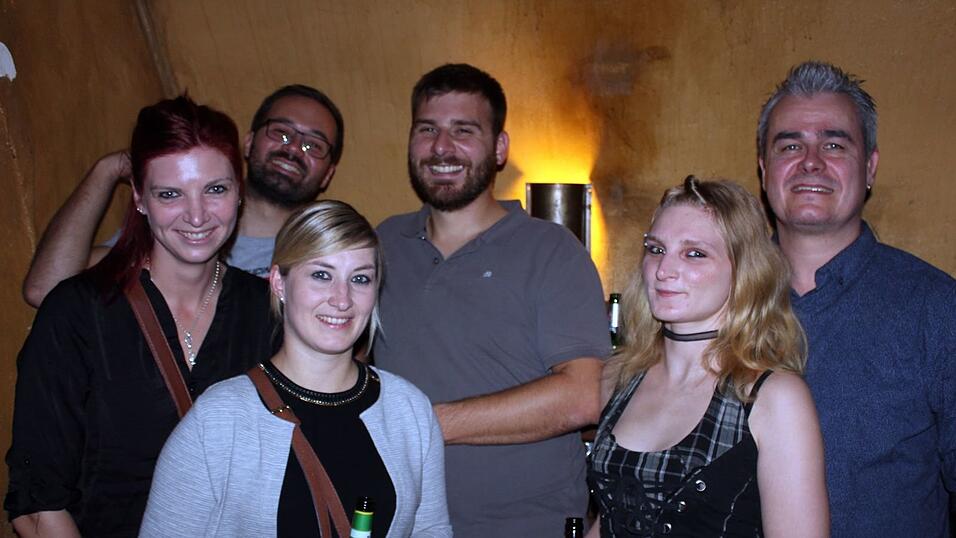 19 Jahre Beatschuppen Landshut! Das wurde am Freitag mit einer Schlagerparty gefeiert. 19 Jahre Beatschuppen Landshut! Das wurde am Freitag mit einer Schlagerparty gefeiert.