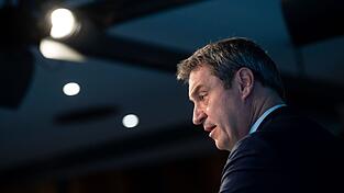 Markus Söder, CSU-Vorsitzender und Ministerpräsident von Bayern, gibt ein Pressestatement. Markus Söder, CSU-Vorsitzender und Ministerpräsident von Bayern, gibt ein Pressestatement.