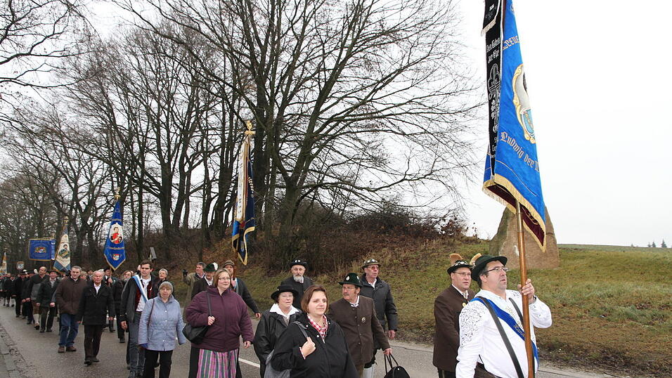 Zum 41. Mal trafen sich am Samstag Patrioten und Königstreue zum Winterpatriotentreffen. (Foto: Katharina Baumeister) Zum 41. Mal trafen sich am Samstag Patrioten und Königstreue zum Winterpatriotentreffen. (Foto: Katharina Baumeister)
