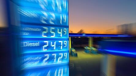 Taeglich neue Rekorde: Explodierende Spritpreise wegen Iran Krieg dauern an. (Symbolbild) Taeglich neue Rekorde: Explodierende Spritpreise wegen Iran Krieg dauern an. (Symbolbild)